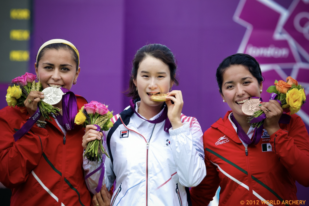 This image has an empty alt attribute; its file name is Podium_Ki_Bo_Bae-1024x682.png